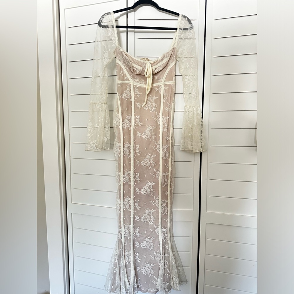 White lace dress